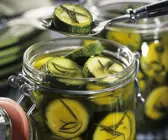 Marinierte Kräuterzucchini