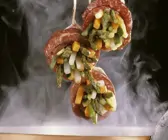 Gedämpfte Rindfleisch-Gemüse-Rouladen