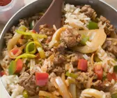 Gemüse-Reis-Pfanne mit Schweinefleisch