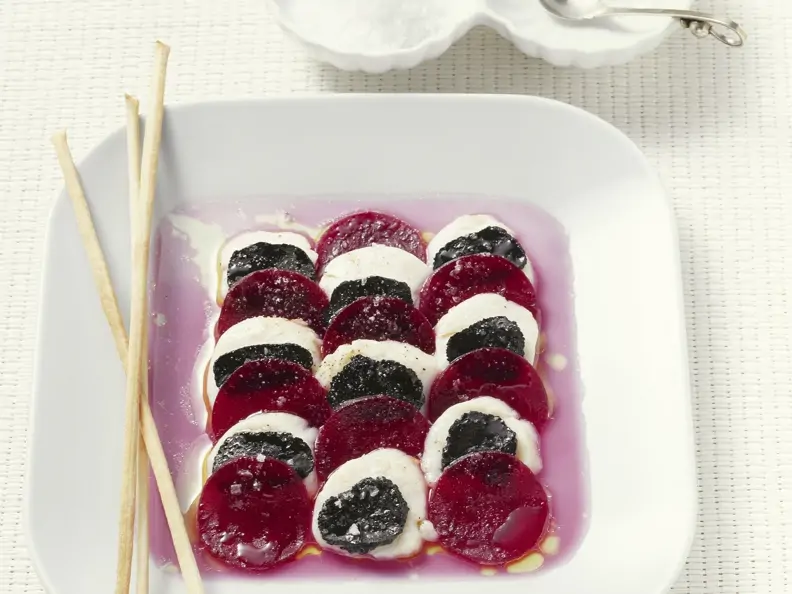Jacobsmuschel-Rote Bete-Carpaccio mit Trüffeln