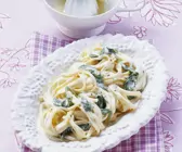 Pasta mit cremiger Spinatsauce