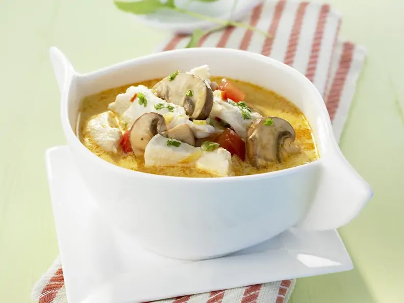 Kokos-Hühner-Suppe mit Champignons
