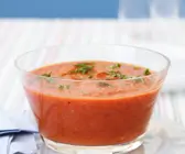 Gazpacho mit Basilikum