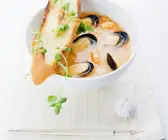 Suppe mit Miesmuscheln