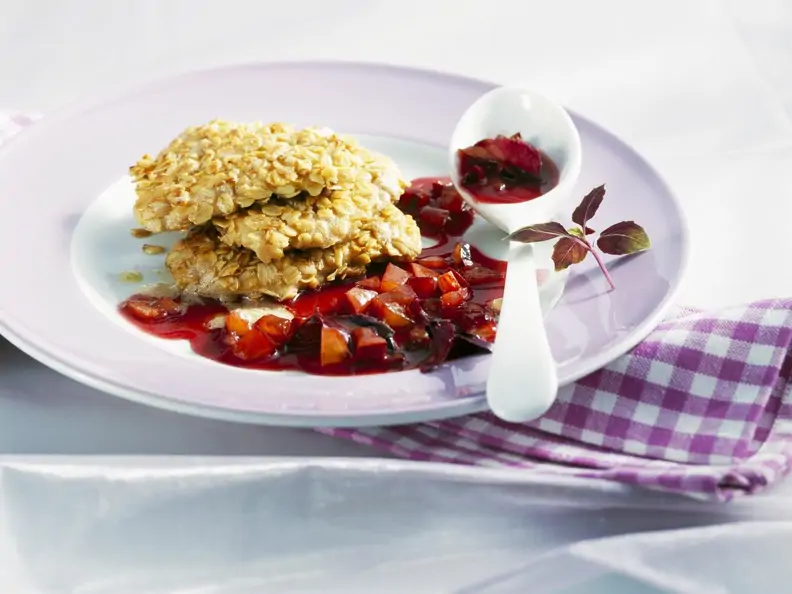 Knusper-Schnitzel vom Huhn mit Zwetschgensoße