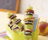 Bunte Brot-Spieße