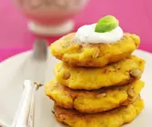 Kürbispuffer mit Joghurtcreme