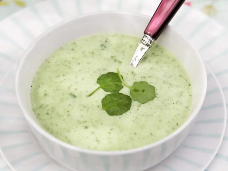 Kartoffelcremesuppe mit Brunnenkresse