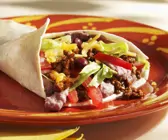 Mexikanische Pfannkuchen mit Hackfleisch und roten Bohnen