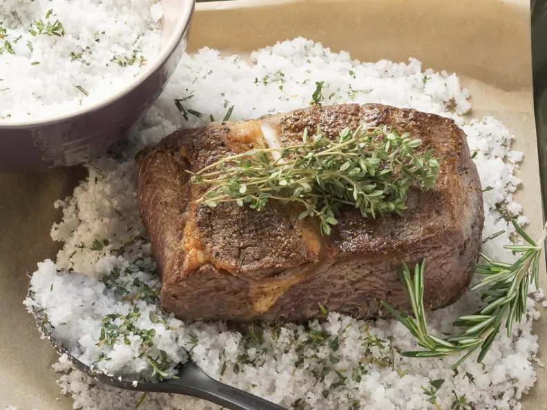 Roastbeef im Salzmantel gebacken