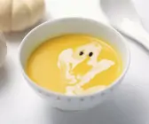 Kürbiscremesuppe zu Halloween