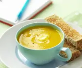 Schnelle Kürbiscremesuppe mit Hokkaido