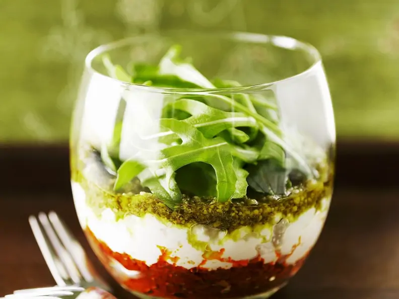 Tomaten- und Basilikumpesto mit Ricotta