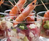Shrimpscocktail mit Avocado und Tomate