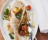 Gefüllte Dorade mit Tomaten und Weißbrot