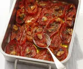 Tomaten mit Knoblauch im Ofen gebacken