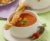 Tomatencremesuppe mit Blätterteig-Sticks