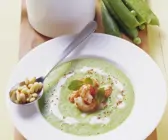 Kalte Erbsensuppe mit Minze und Krebsen