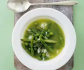 Erbsen-Spargel-Suppe mit Reis