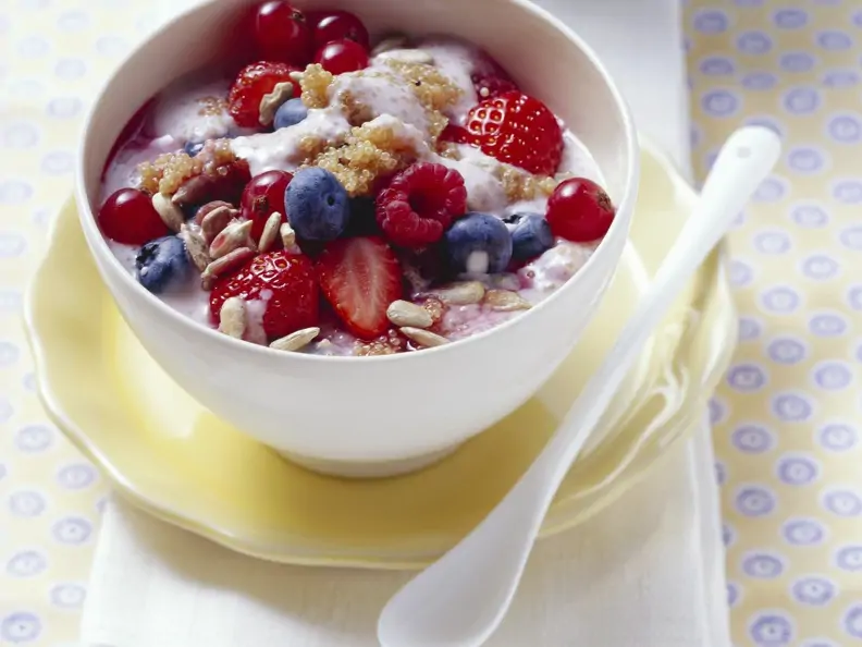 Amaranth-Müsli mit Waldbeeren
