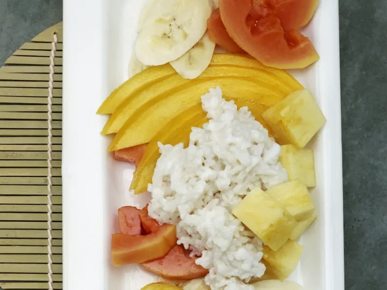 Kokos-Milchreis mit exotischen Früchten