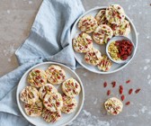 Pistazienkekse mit Goji-Beeren