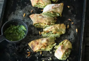 Pizzateilchen mit Zucchini-Ricotta