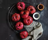 Rote-Bete-Bagels