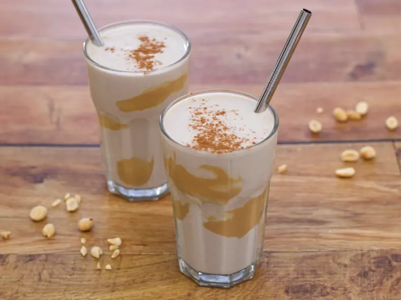 Erdnuss-Bananen-Shake mit Quark