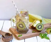 Chia-Wasser mit Kiwi
