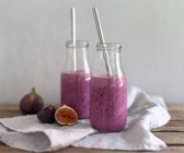 Rotkohl-Feigen-Drink mit Aroniabeeren