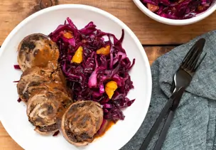 Rinderrouladen mit Pflaumen-Maronen-Füllung