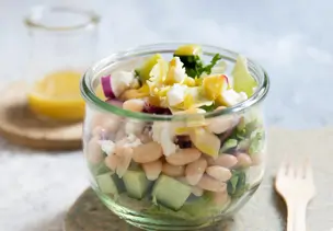 Bohnen-Feta-Salat im Glas