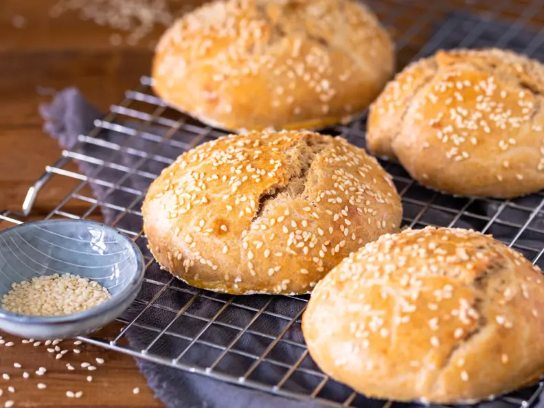 Burger-Buns mit Sauerteig