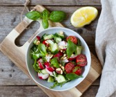 Gurken-Radieschen-Tomaten-Salat