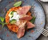 Lammrücken mit Harissa-Bulgur