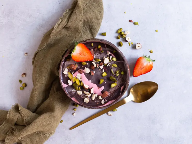 Magic Shell Smoothie Bowl