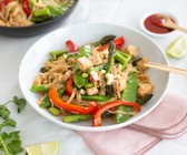Bratnudeln mit Frühlingsgemüse und Tofu