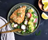 Backfisch in Mandelpanade mit Kartoffel-Radieschen-Salat