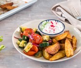 Zucchinisalat mit Ofenkartoffeln