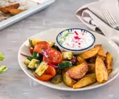 Zucchinisalat mit Ofenkartoffeln