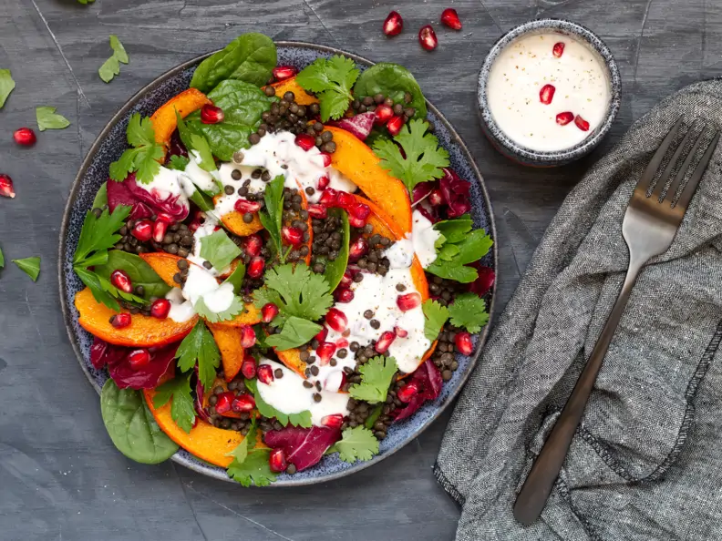 Kürbis-Linsen-Salat mit Joghurt-Dressing