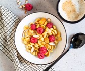 Pancake Cereal mit Beeren