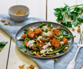 Bohnensalat mit gerösteter Süßkartoffel