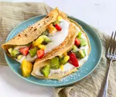 Pfannkuchen mit exotischen Früchten