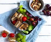 Frühstücks-Bento mit Brotspießen
