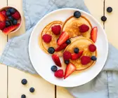 Pancake, Quark, Obst