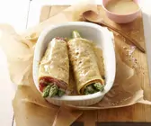 Pfannkuchenrouladen mit Spargel