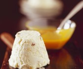 Mangoparfait mit Datteln