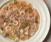 Carpaccio vom Lachs mit Dill